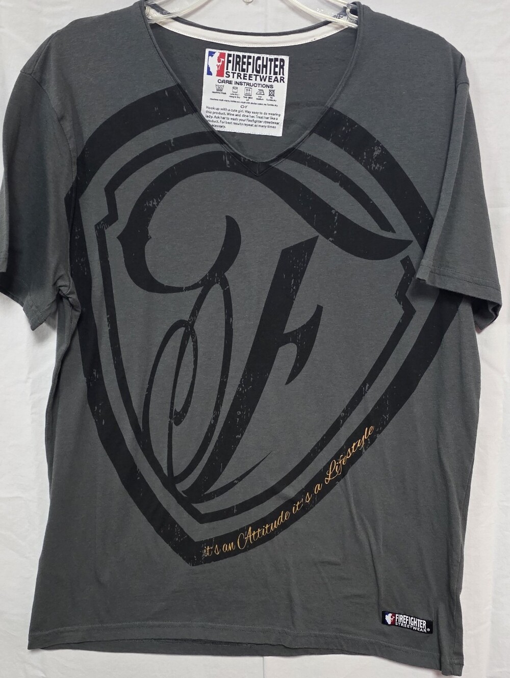 Men's/Women's Charcoal Gray Graphic V-Neck T-Shirt